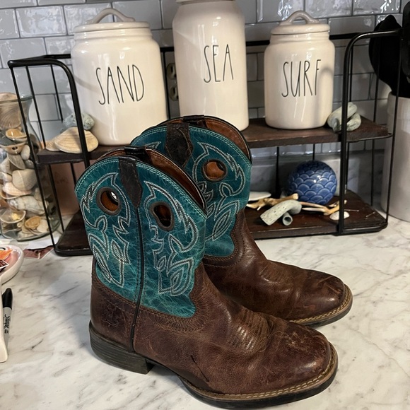 Justin Boots Brown and Teal Leather Western Boots - Picture 1 of 6